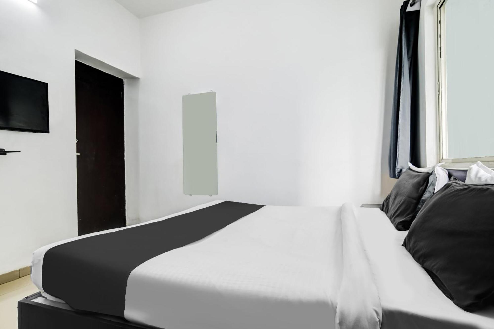 Super Hotel O Indraprasth Indore Eksteriør billede
