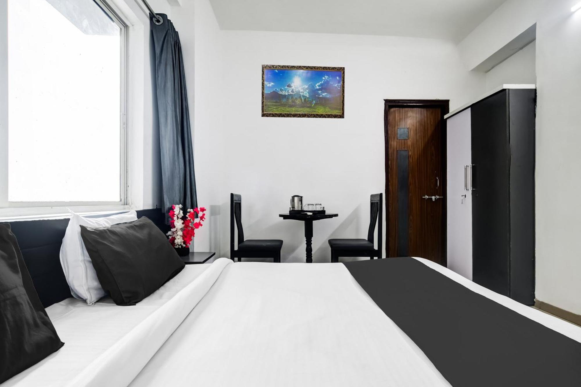 Super Hotel O Indraprasth Indore Eksteriør billede