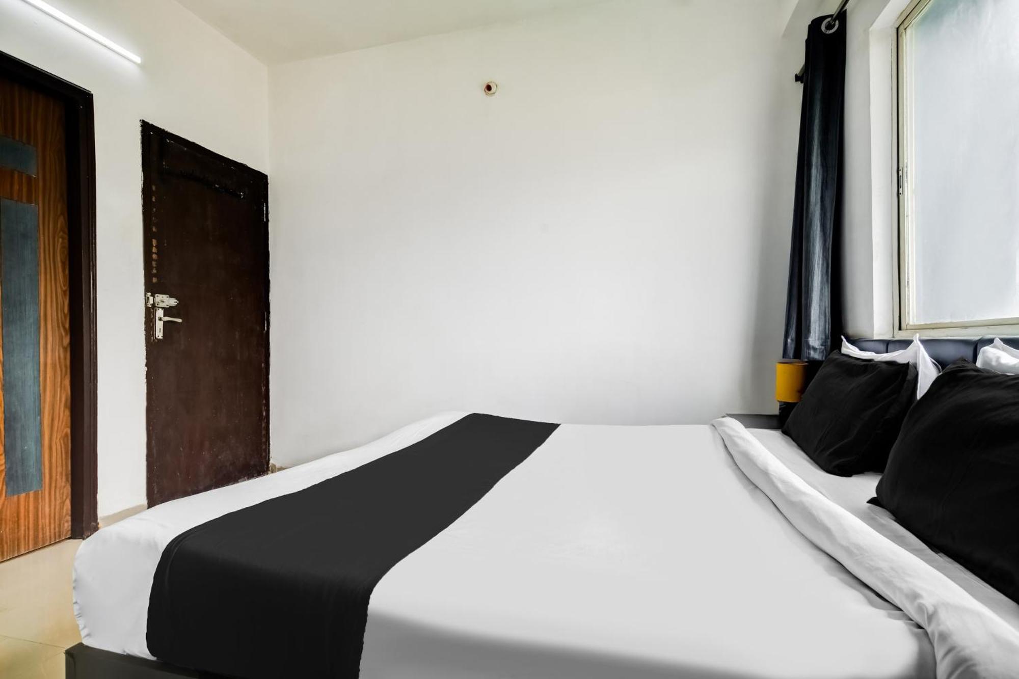 Super Hotel O Indraprasth Indore Eksteriør billede