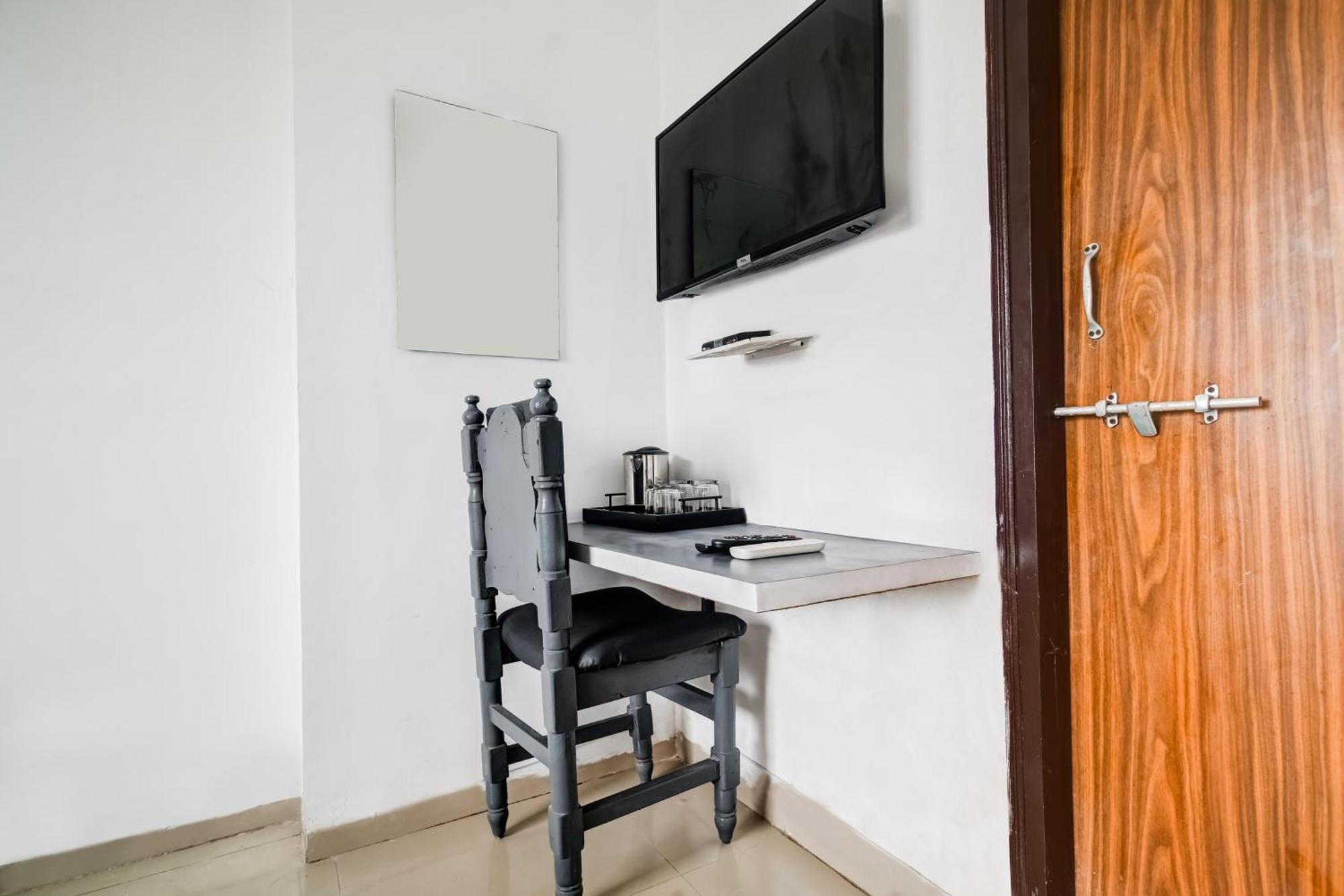 Super Hotel O Indraprasth Indore Eksteriør billede